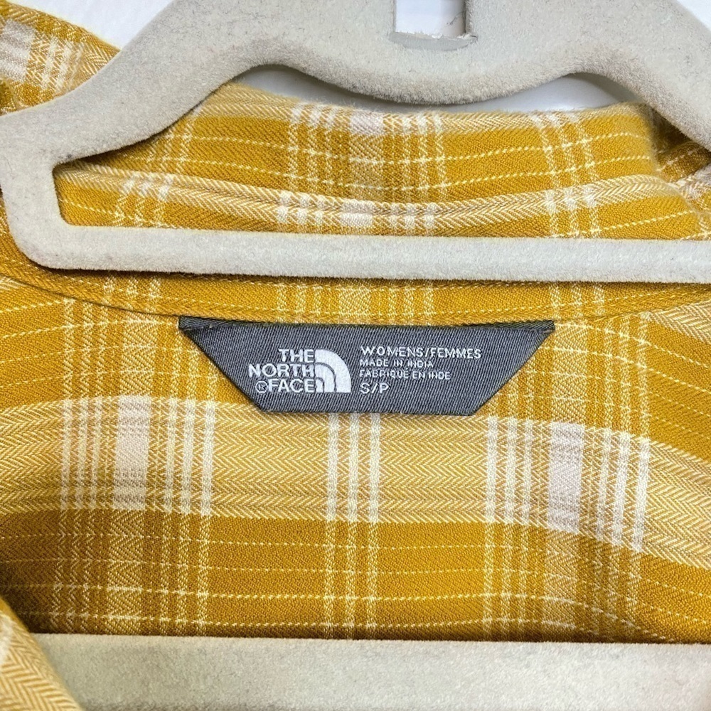 THE North Face Yellow Plaid Button Down Long Sleeve Size Small - Picture 5 of 6